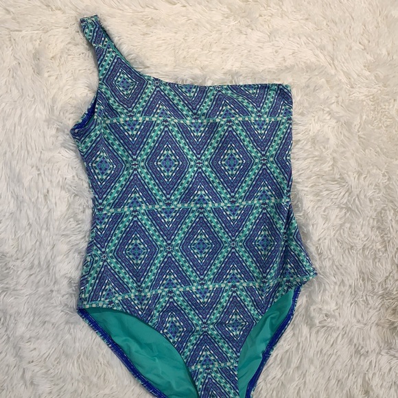 Echo size 8 one shoulder swim - Picture 2 of 6